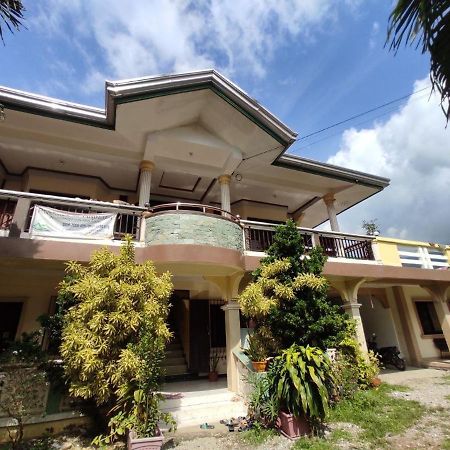 Riverside At Aninuan Accommodation And Food Puerto Galera Buitenkant foto