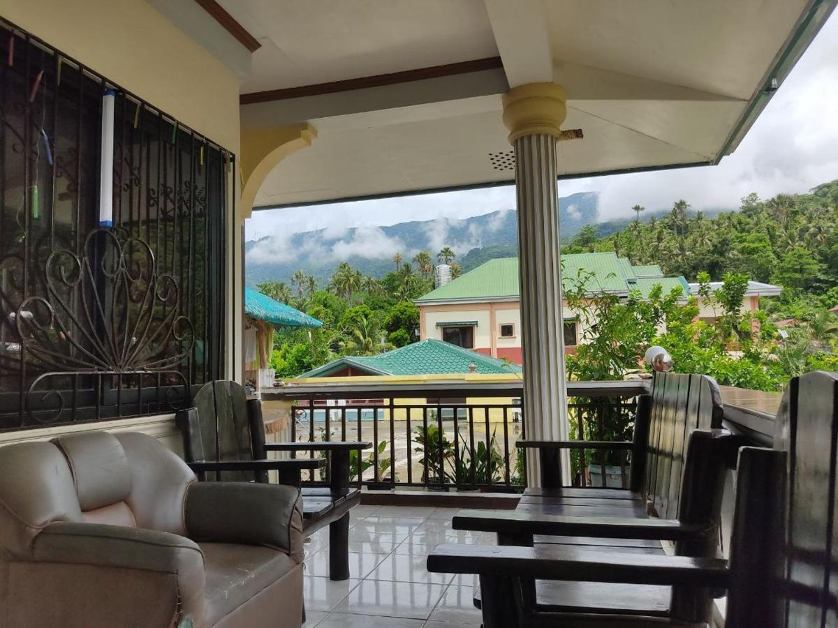 Riverside At Aninuan Accommodation And Food Puerto Galera Buitenkant foto