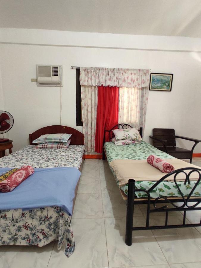 Riverside At Aninuan Accommodation And Food Puerto Galera Buitenkant foto