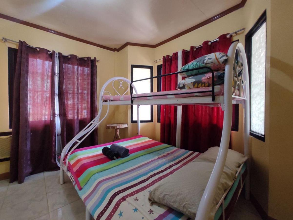 Riverside At Aninuan Accommodation And Food Puerto Galera Buitenkant foto