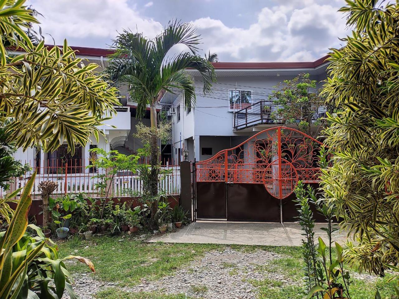 Riverside At Aninuan Accommodation And Food Puerto Galera Buitenkant foto