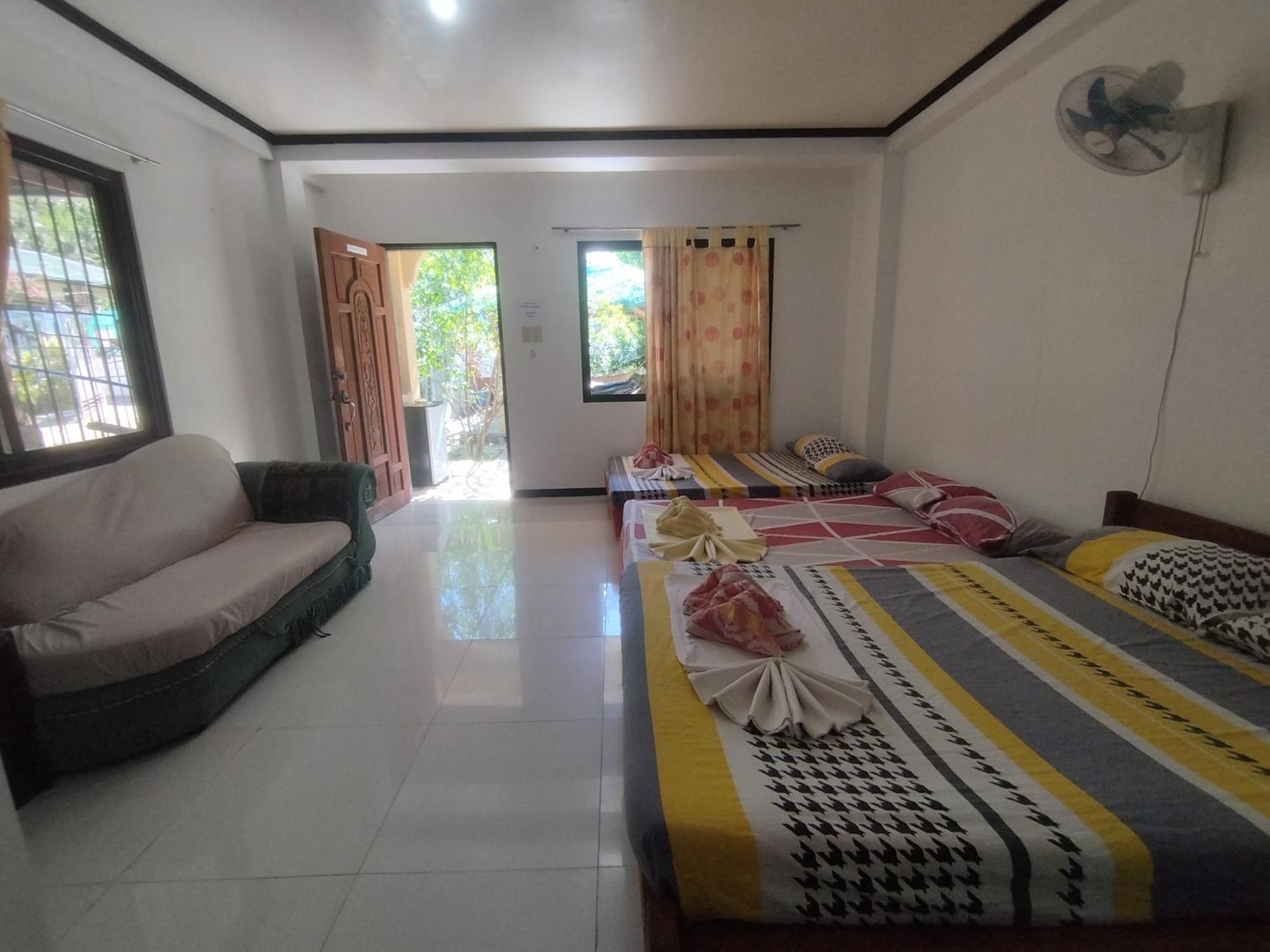 Riverside At Aninuan Accommodation And Food Puerto Galera Buitenkant foto