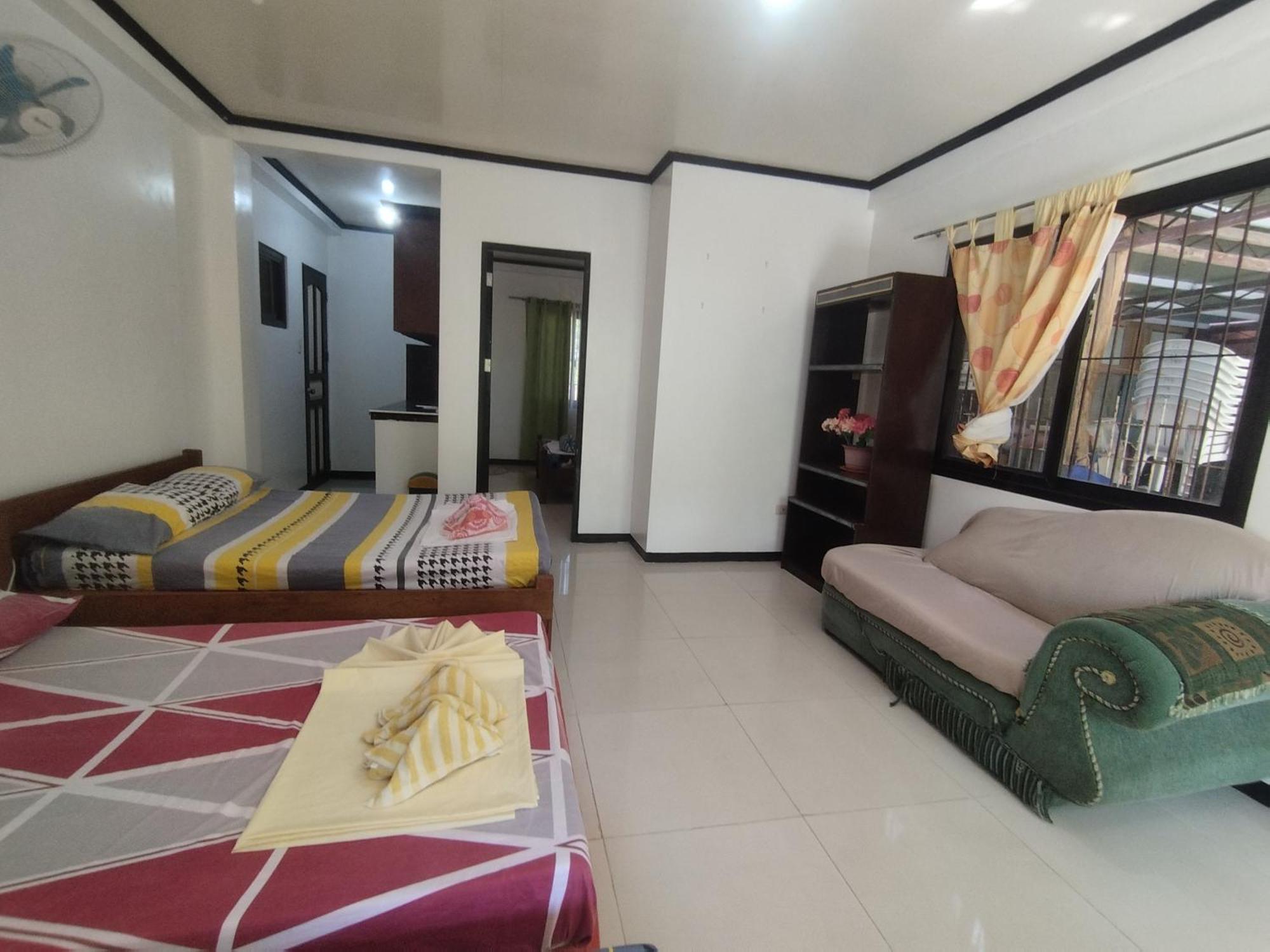 Riverside At Aninuan Accommodation And Food Puerto Galera Buitenkant foto