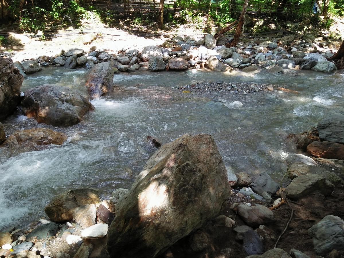 Riverside At Aninuan Accommodation And Food Puerto Galera Buitenkant foto